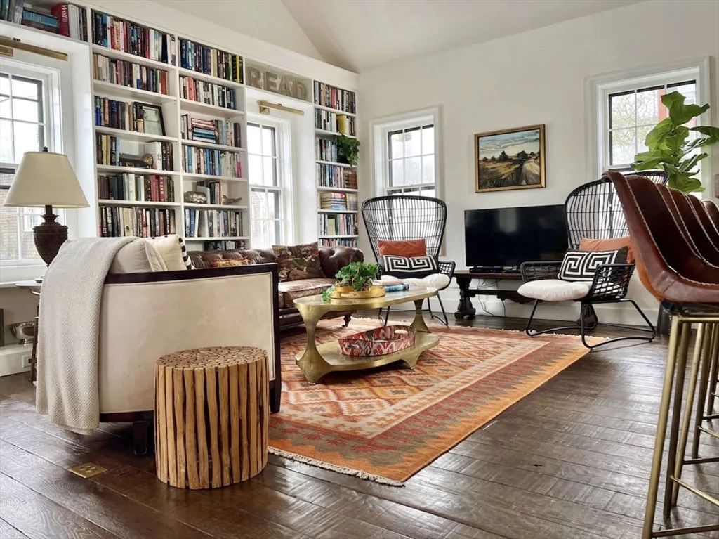3 bed, 2 bath apartment for rent at 25 Broad St, Nantucket — photo 12 of 37