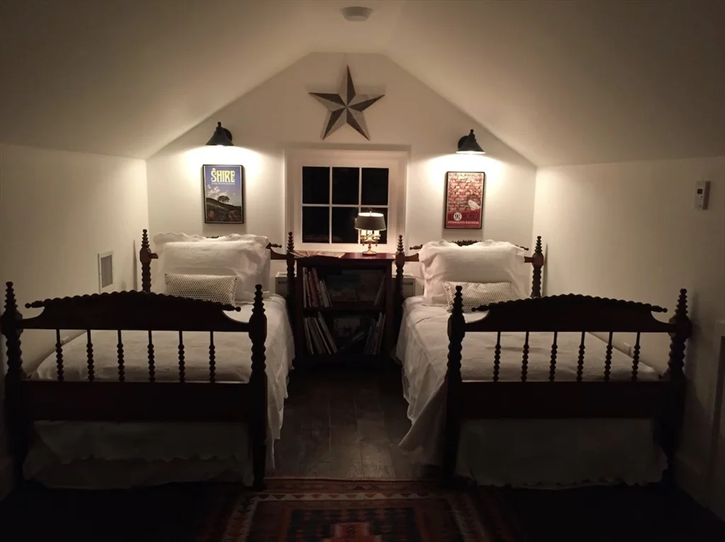 3 bed, 2 bath apartment for rent at 25 Broad St, Nantucket — photo 20 of 37