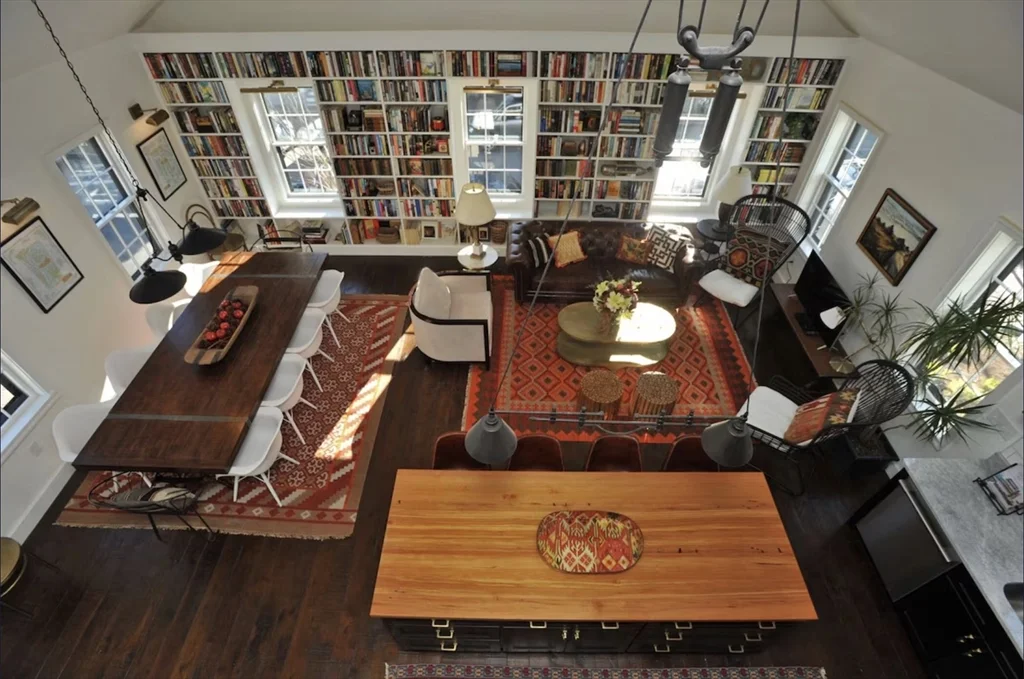 3 bed, 2 bath apartment for rent at 25 Broad St, Nantucket — photo 1 of 37