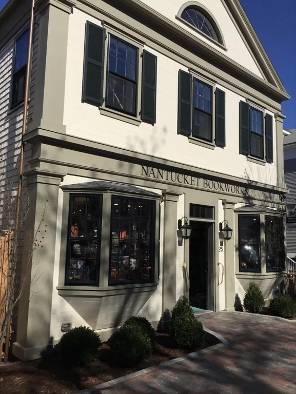 3 bed, 2 bath apartment for rent at 25 Broad St, Nantucket — photo 6 of 37
