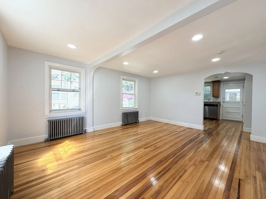 2 bed, 1 bath apartment for rent at 25 Brookside Rd, Braintree — photo 2 of 13