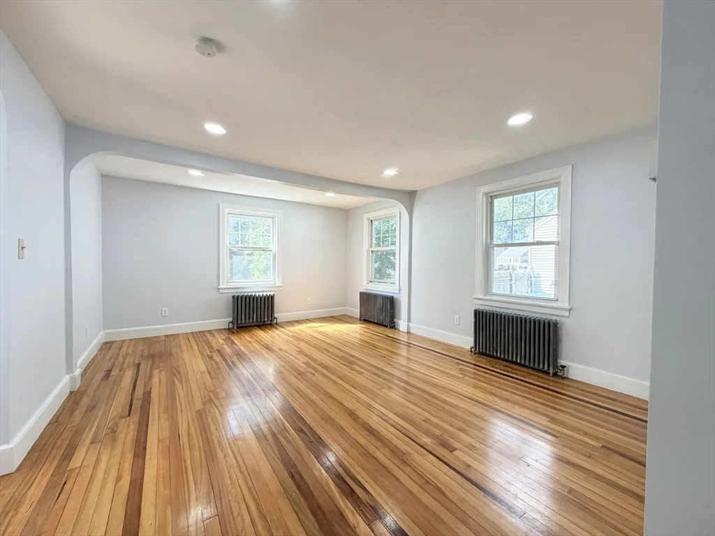 2 bed, 1 bath apartment for rent at 25 Brookside Rd, Braintree — photo 3 of 13