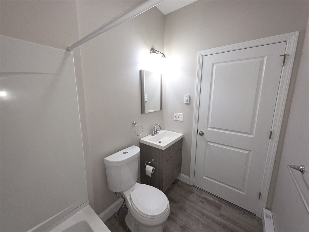 3 bed, 1 bath apartment for rent at 25 Brown Ave Unit 25, Holyoke — photo 8 of 20