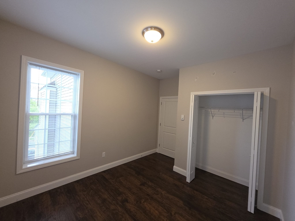 3 bed, 1 bath apartment for rent at 25 Brown Ave Unit 25, Holyoke — photo 13 of 20