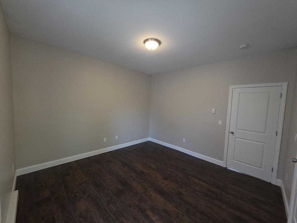 3 bed, 1 bath apartment for rent at 25 Brown Ave Unit 25, Holyoke — photo 11 of 20