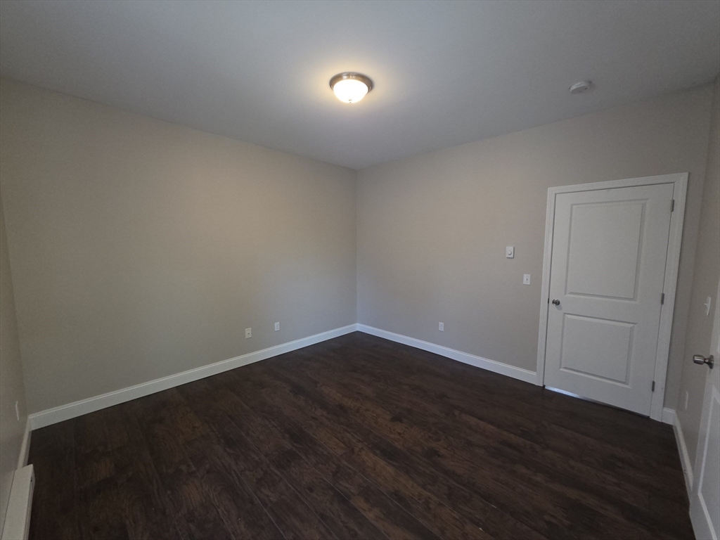 3 bed, 1 bath apartment for rent at 25 Brown Ave Unit 25, Holyoke — photo 9 of 20