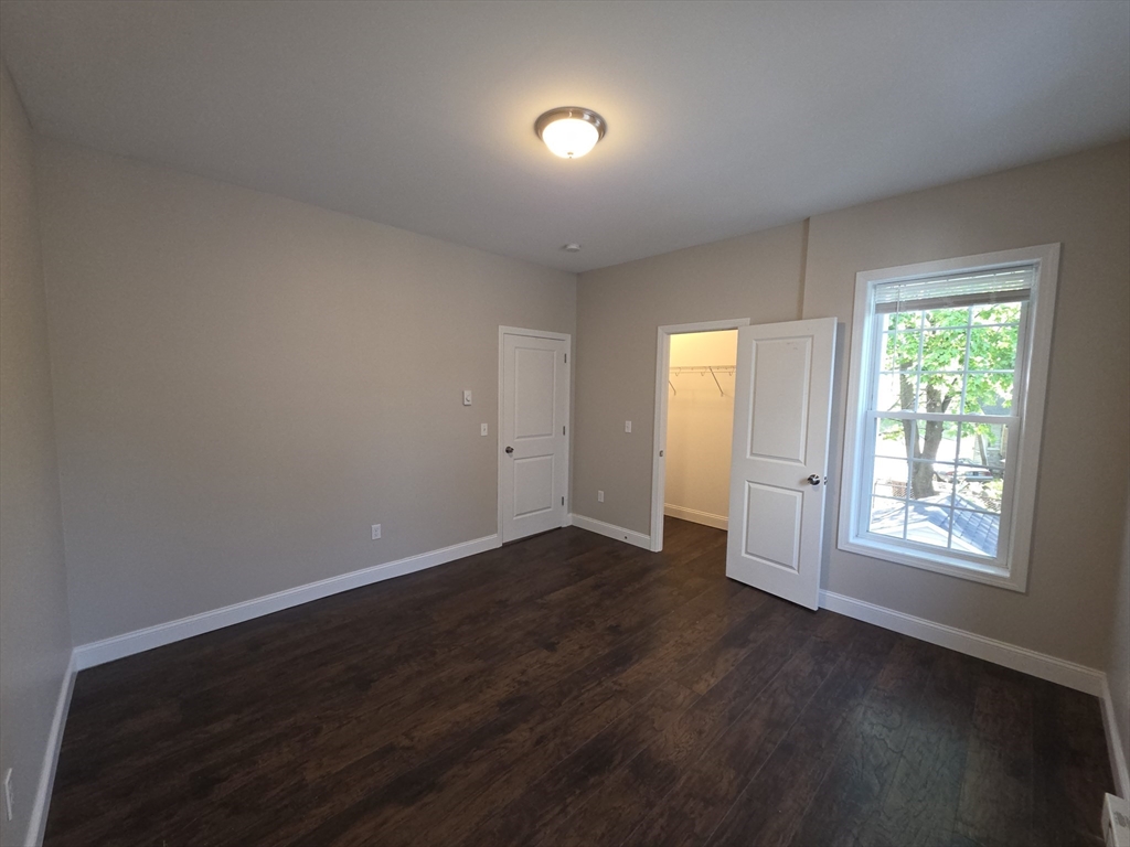 3 bed, 1 bath apartment for rent at 25 Brown Ave Unit 25, Holyoke — photo 10 of 20