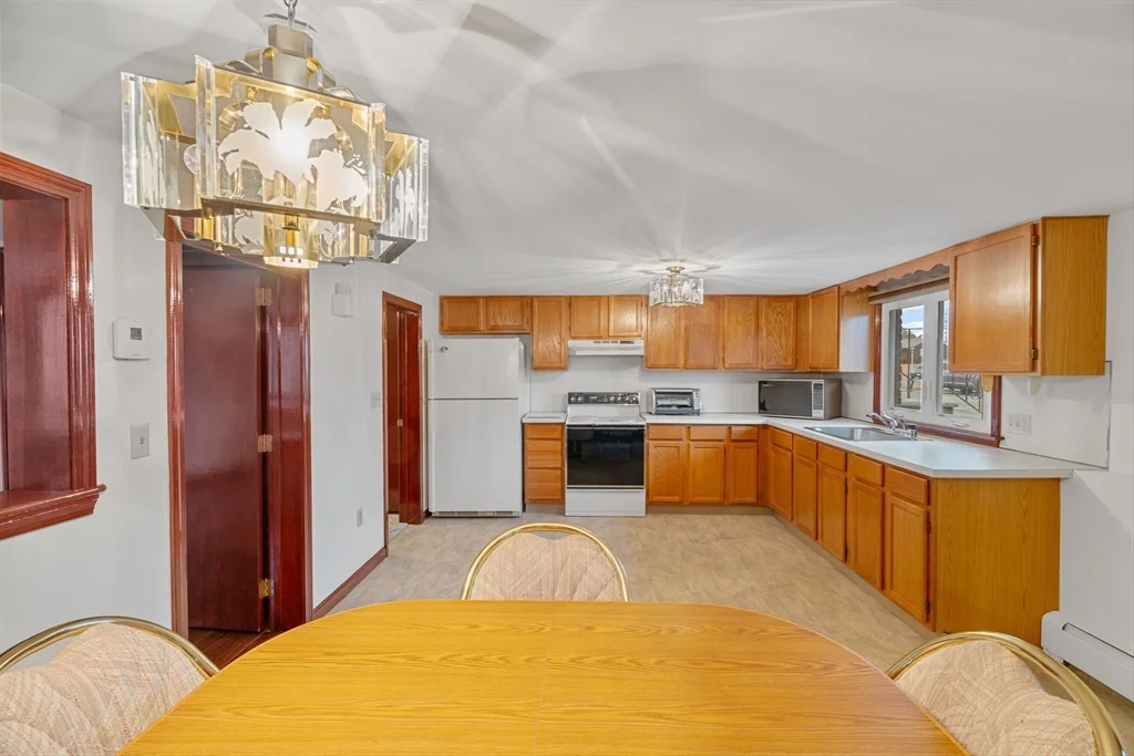 1 bed, 1 bath apartment for rent at 25 Carr Rd Unit 2, Saugus — photo 8 of 9
