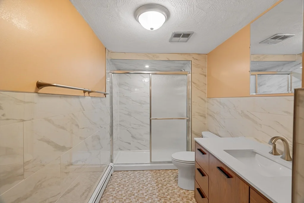 1 bed, 1 bath apartment for rent at 25 Carr Rd Unit 2, Saugus — photo 5 of 9