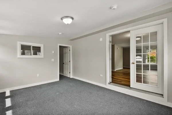 4 bed, 2 bath apartment for rent at 25 Carver St Unit 1, Worcester — photo 8 of 15