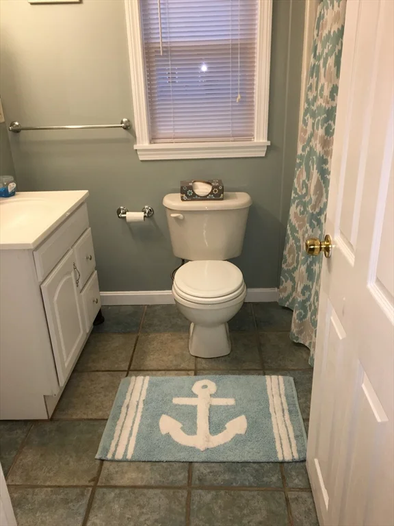 2 bed, 1 bath apartment for rent at 25 Centerville Ave, Barnstable — photo 8 of 8