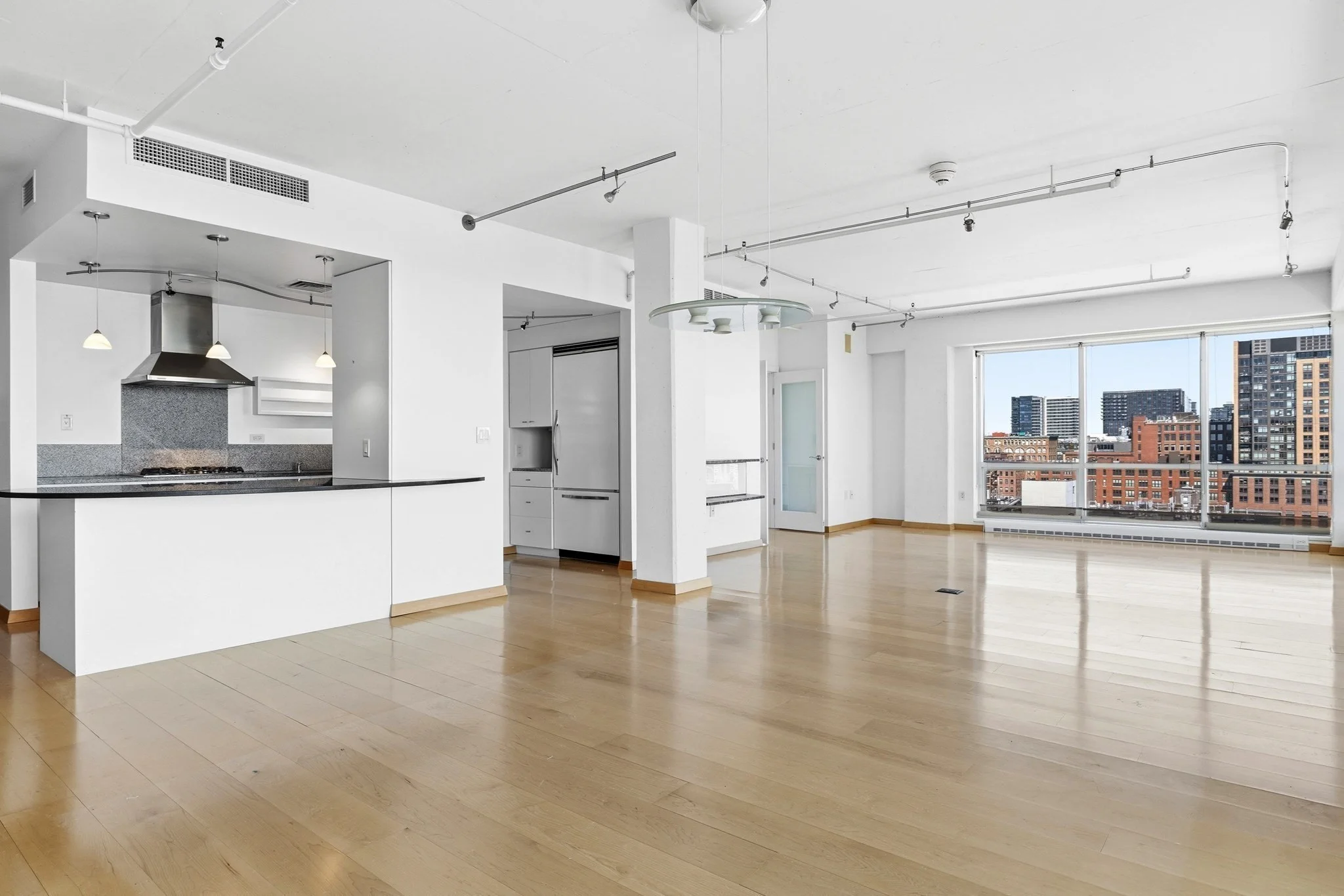 3 bed, 2 bath apartment for rent at 25 Channel Center Unit 1102, South Boston — photo 7 of 16