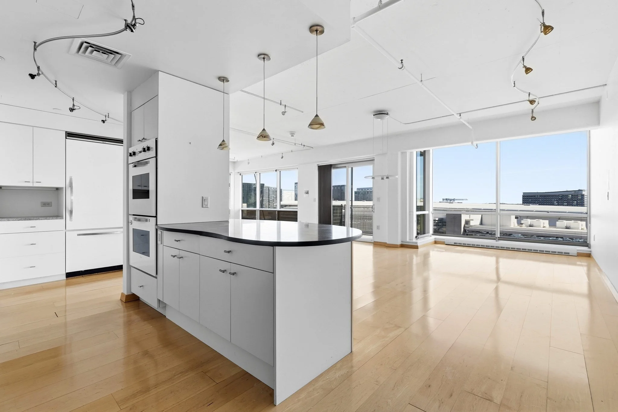 3 bed, 2 bath apartment for rent at 25 Channel Center Unit 1102, South Boston — photo 6 of 16