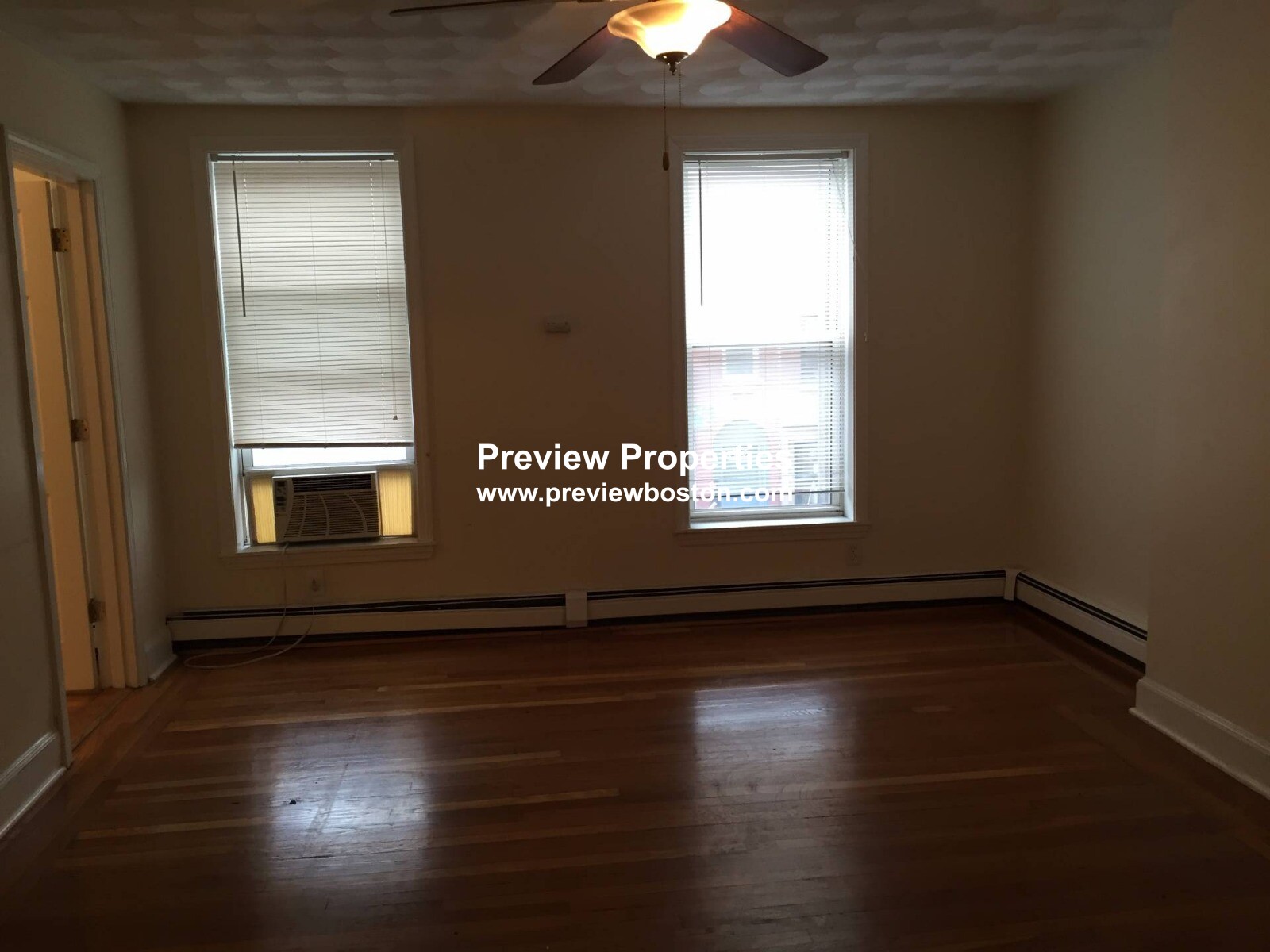 3 bed, 1 bath apartment for rent at 25 Chelsea Unit 2P, East Boston — photo 4 of 13