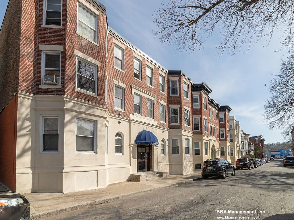 4 bed, 1 bath apartment for rent at 25 Chester St Unit 4, Brighton — photo 9 of 11