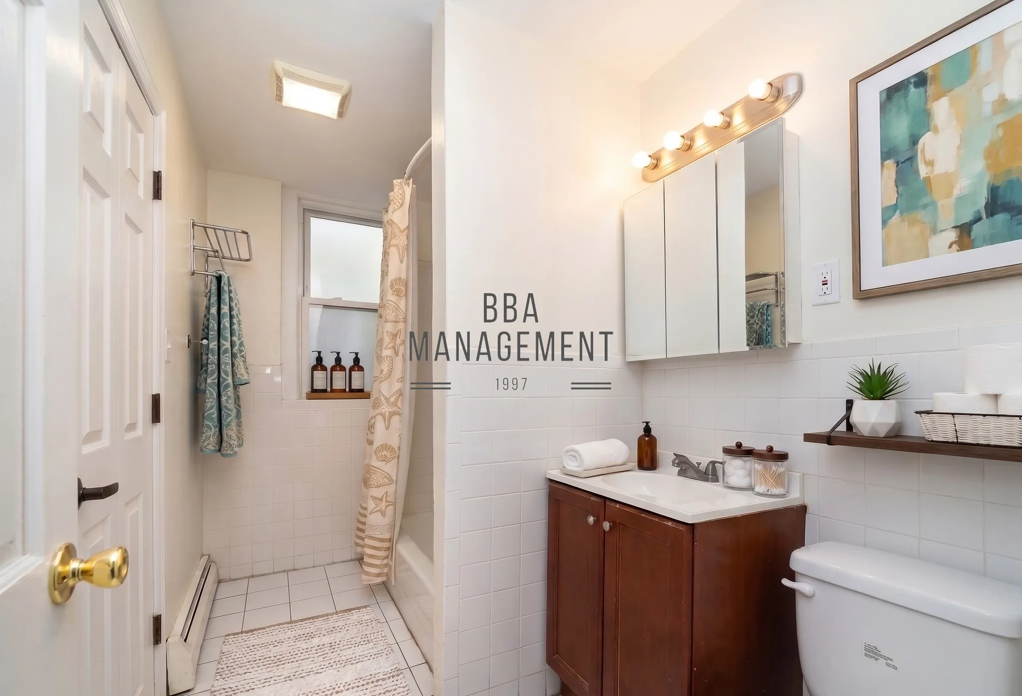 4 bed, 1 bath apartment for rent at 25 Chester St Unit 4, Brighton — photo 5 of 11