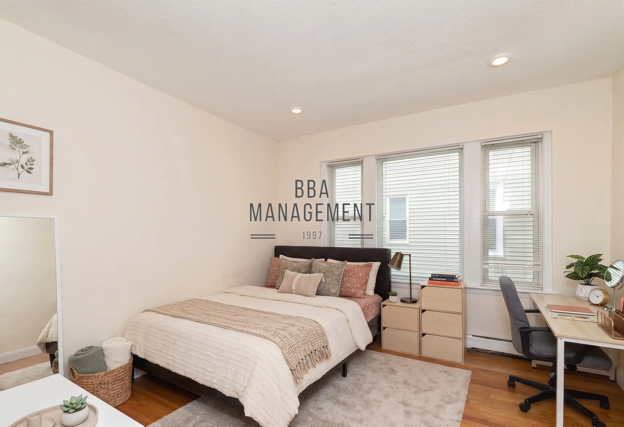 4 bed, 1 bath apartment for rent at 25 Chester St Unit 4, Brighton — photo 3 of 11