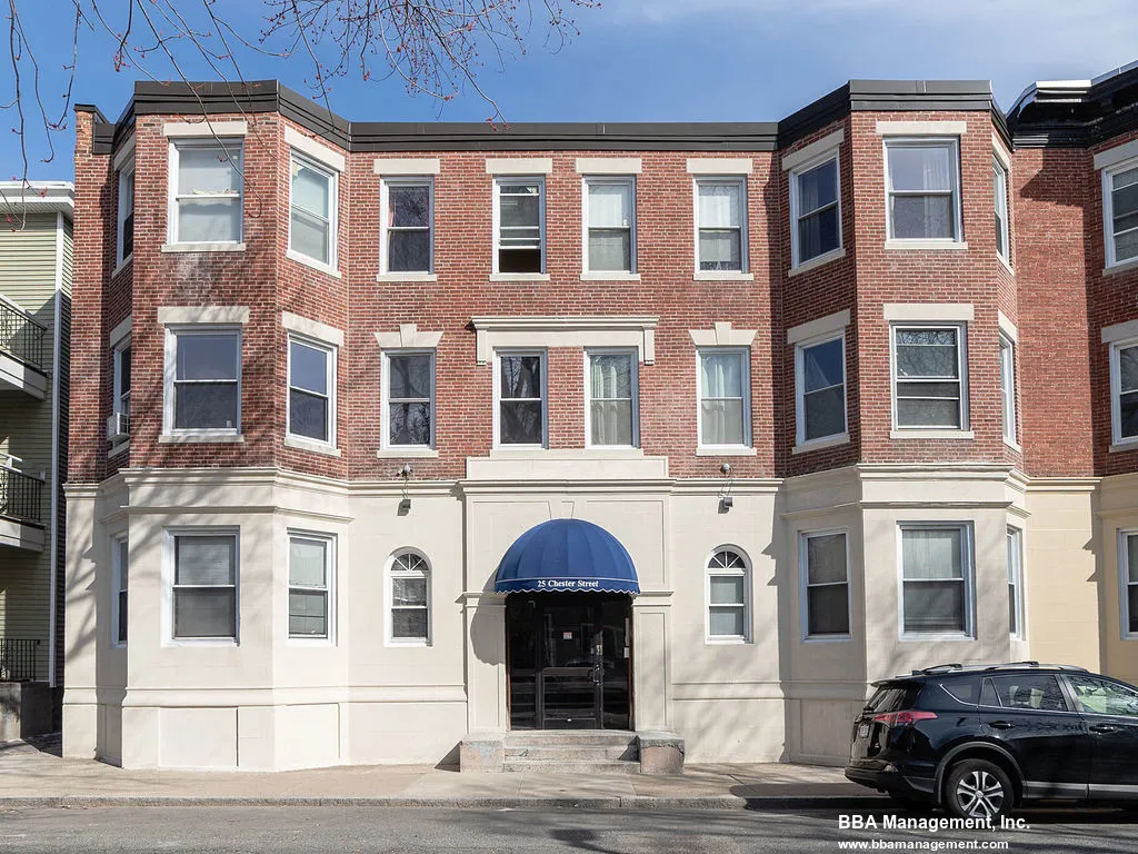 4 bed, 1 bath apartment for rent at 25 Chester St Unit 4, Brighton — photo 7 of 11