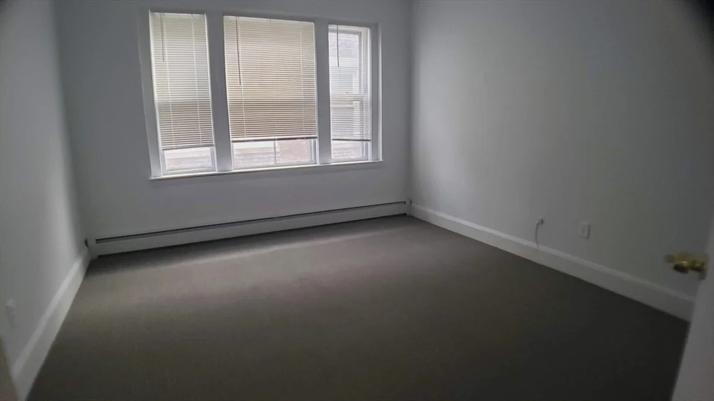 4 bed, 1 bath apartment for rent at 25 Chester Unit 3, Brighton — photo 5 of 14