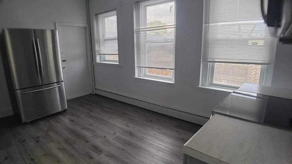 4 bed, 1 bath apartment for rent at 25 Chester Unit 3, Brighton — photo 9 of 14