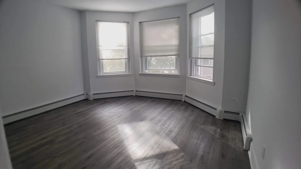 4 bed, 1 bath apartment for rent at 25 Chester Unit 3, Brighton — photo 11 of 14