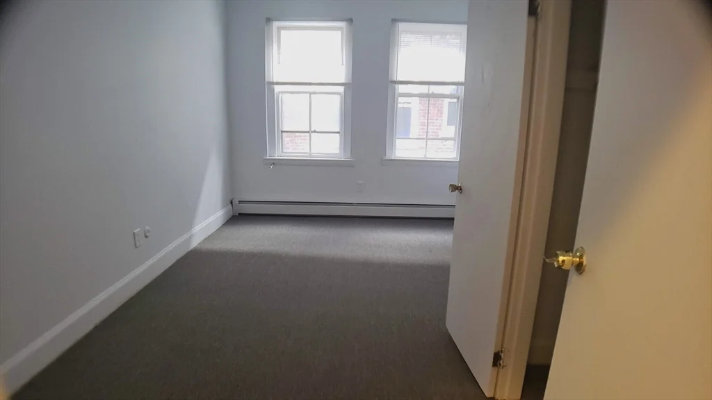 4 bed, 1 bath apartment for rent at 25 Chester Unit 3, Brighton — photo 7 of 14