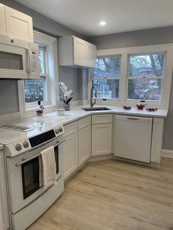 3 bed, 1 bath apartment for rent at 25 Clark Unit 1, Arlington — photo 1 of 11