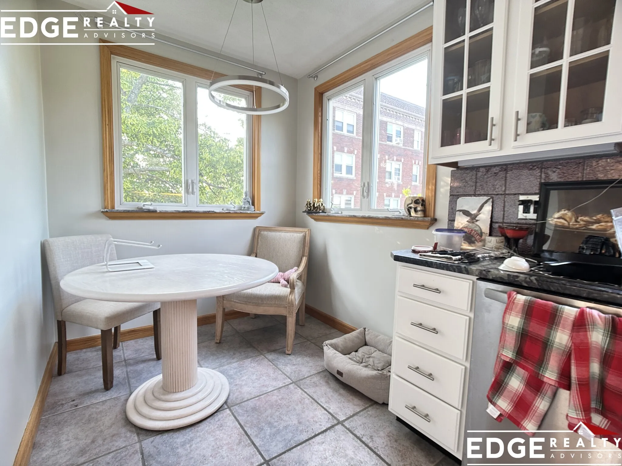 3 bed, 1 bath apartment for rent at 25 Claymoss Rd Unit 3, Brighton — photo 3 of 9