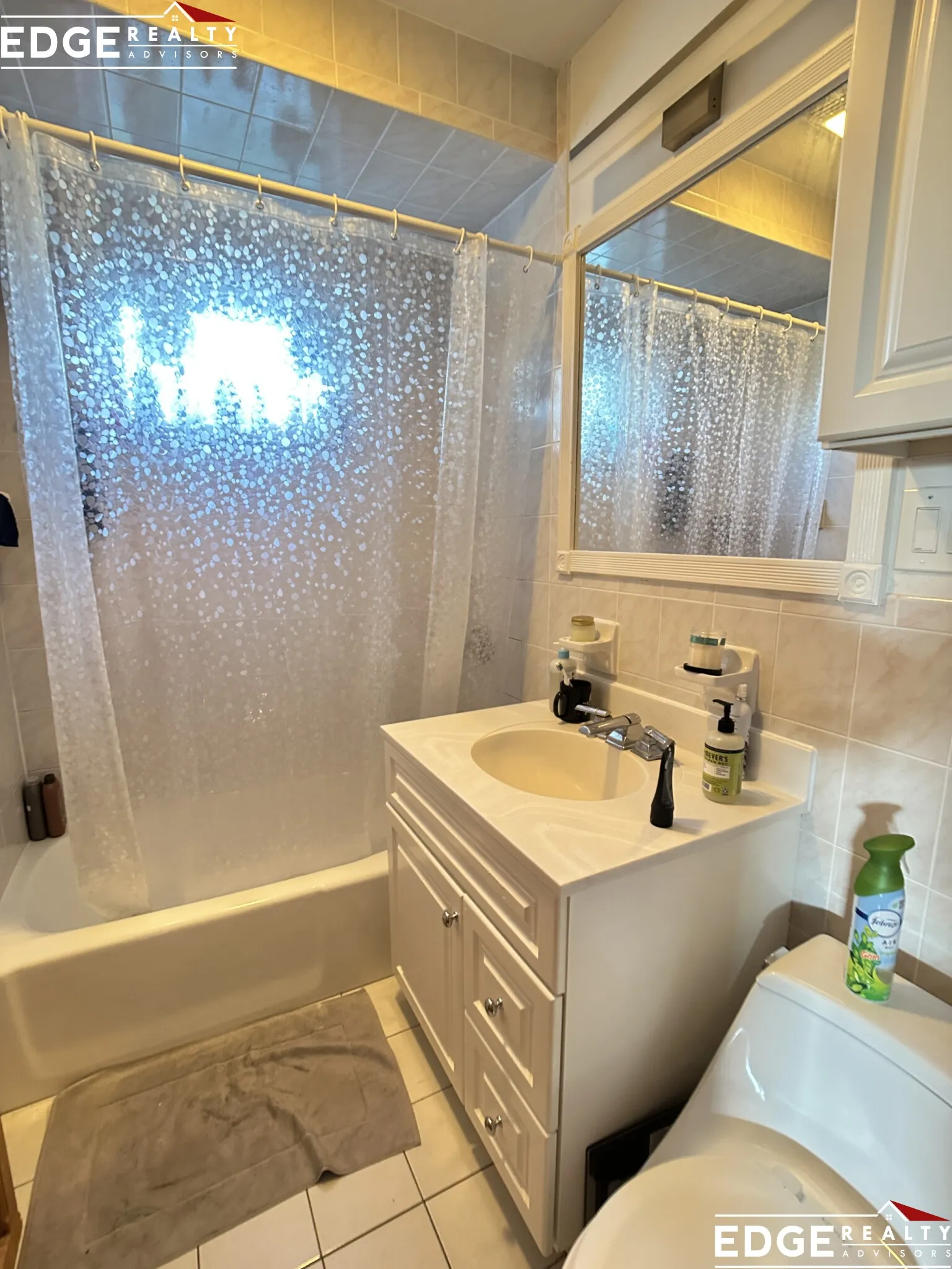 3 bed, 1 bath apartment for rent at 25 Claymoss Rd Unit 3, Brighton — photo 9 of 9