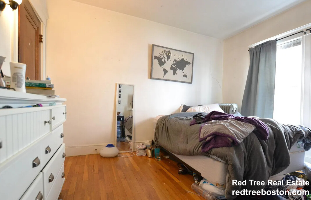 4 bed, 1.5 bath apartment for rent at 25 Colborne Rd Unit 1, Brighton — photo 9 of 35