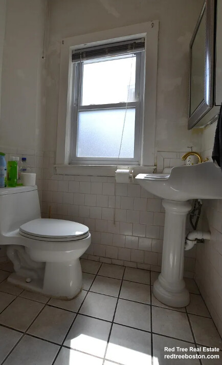 4 bed, 1.5 bath apartment for rent at 25 Colborne Rd Unit 1, Brighton — photo 12 of 35
