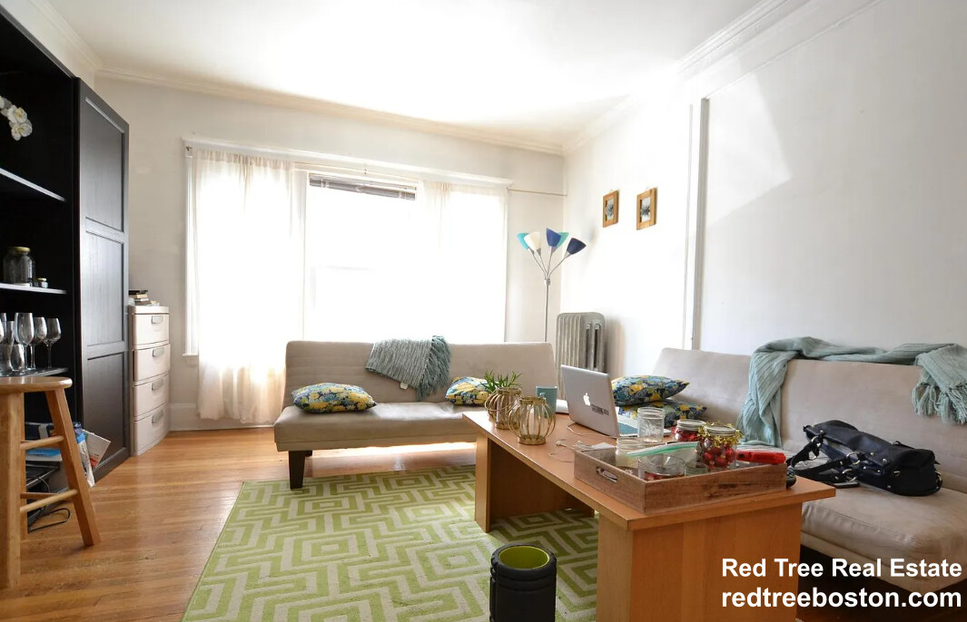 4 bed, 1.5 bath apartment for rent at 25 Colborne Rd Unit 1, Brighton — photo 4 of 35