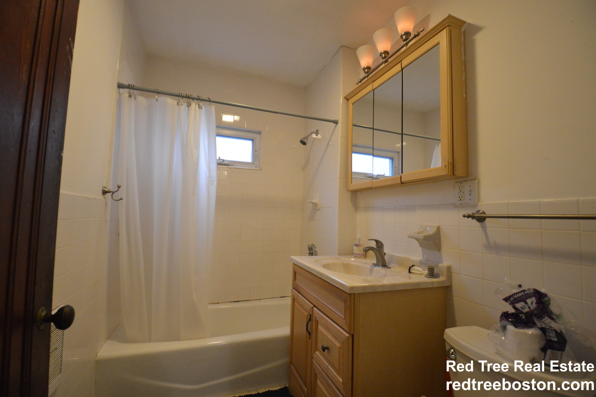 4 bed, 1.5 bath apartment for rent at 25 Colborne Rd Unit 1, Brighton — photo 30 of 35