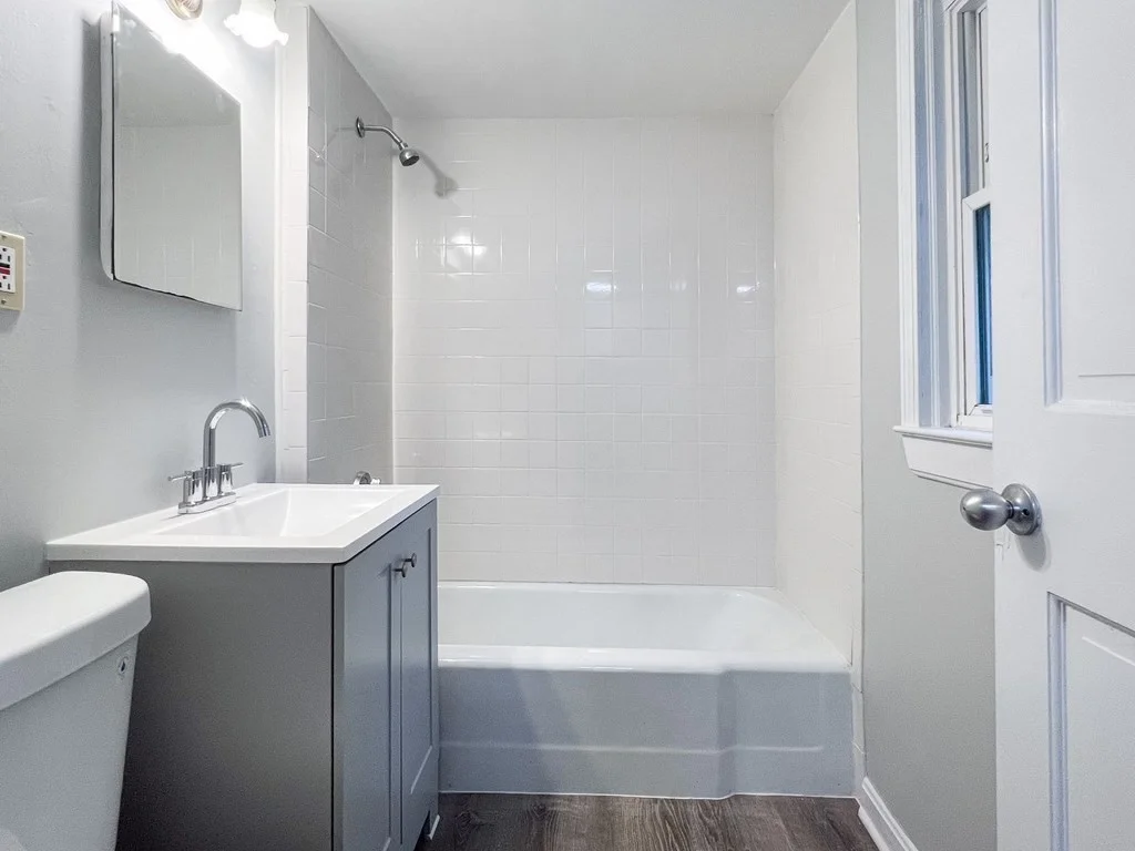 2 bed, 1 bath apartment for rent at 25 Common St Unit 1, Weymouth — photo 11 of 12