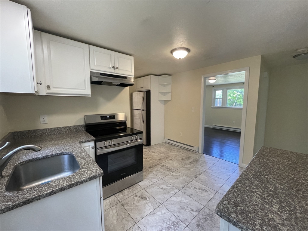 2 bed, 1 bath apartment for rent at 25 Conant St Unit 1, Bridgewater — photo 5 of 18