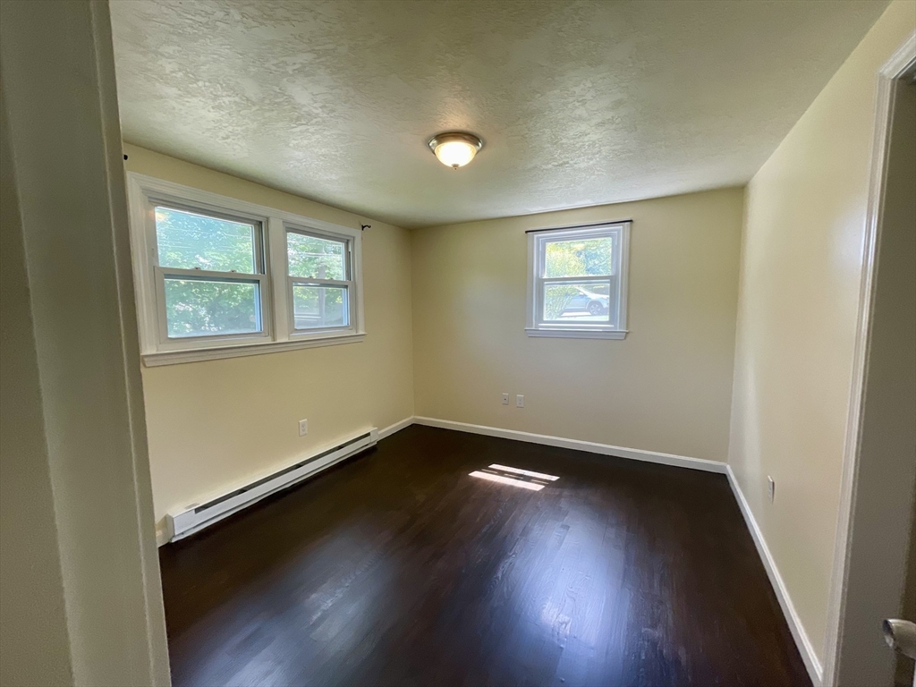 2 bed, 1 bath apartment for rent at 25 Conant St Unit 1, Bridgewater — photo 11 of 18