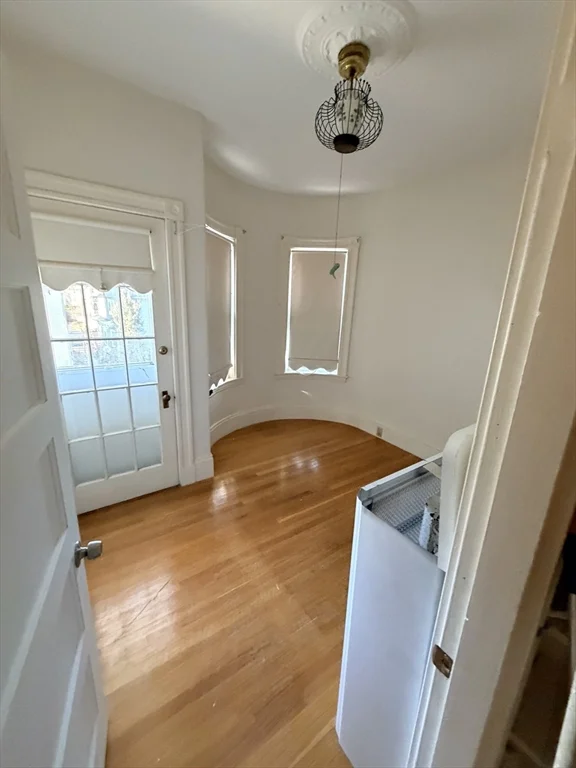 3 bed, 1 bath apartment for rent at 25 Congreve Unit 2, Roslindale — photo 2 of 8