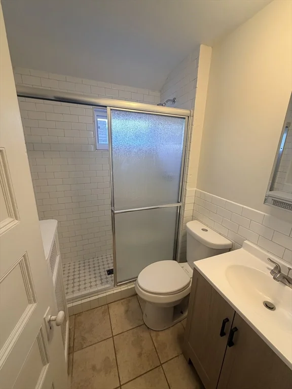 3 bed, 1 bath apartment for rent at 25 Congreve Unit 3, Roslindale — photo 6 of 7