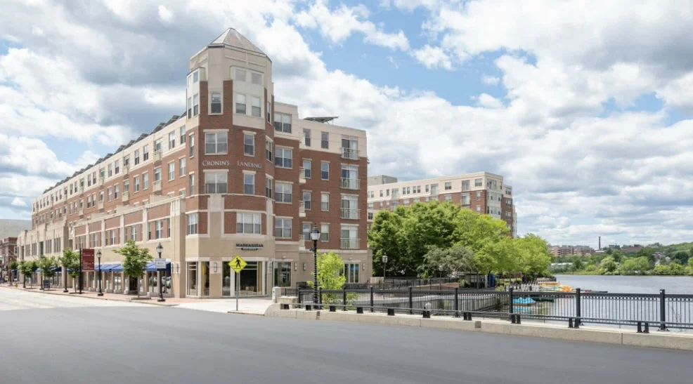 2 bed, 2 bath apartment for rent at 25 Crescent St Unit 444, South Side — photo 6 of 7