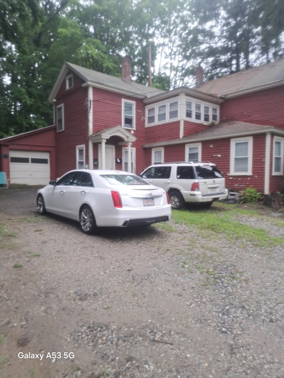 3 bed, 1 bath apartment for rent at 25 Crescent Unit 2, Oakdale