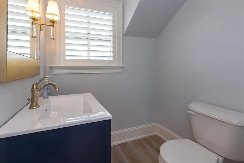 4 bed, 4+ bath apartment for rent at 25 Cushing Ave, Crow Point — photo 30 of 32