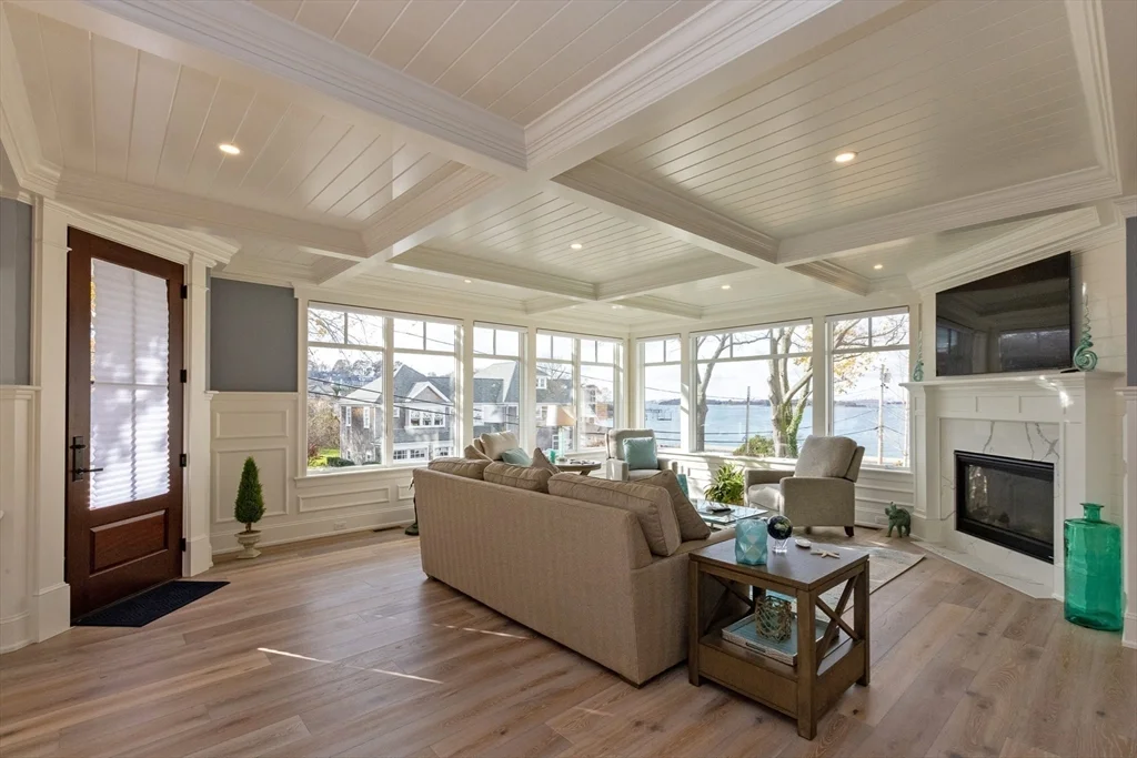 4 bed, 4+ bath apartment for rent at 25 Cushing Ave, Crow Point — photo 5 of 32