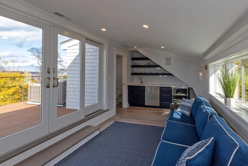 4 bed, 4+ bath apartment for rent at 25 Cushing Ave, Crow Point — photo 28 of 32