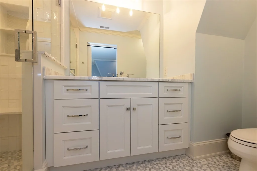 4 bed, 4+ bath apartment for rent at 25 Cushing Ave, Crow Point — photo 23 of 32