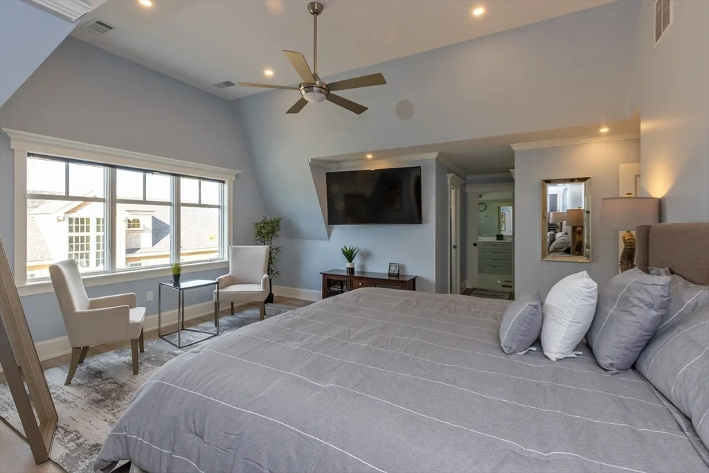 4 bed, 4+ bath apartment for rent at 25 Cushing Ave, Crow Point — photo 15 of 32