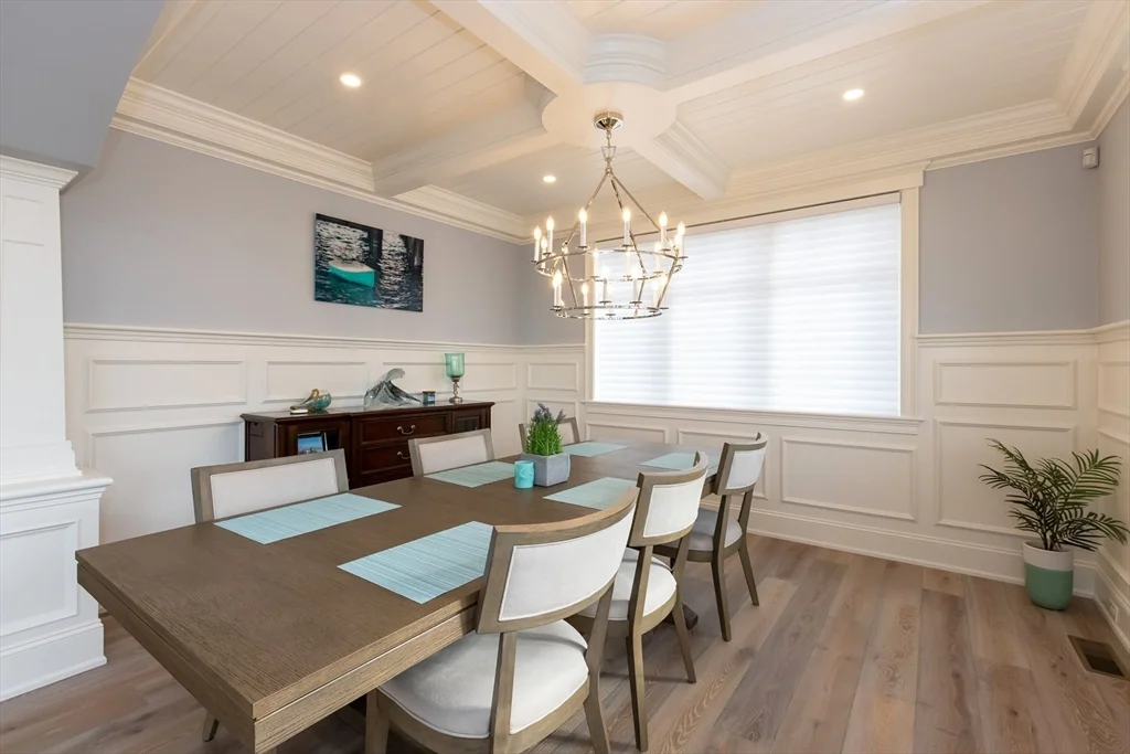 4 bed, 4+ bath apartment for rent at 25 Cushing Ave, Crow Point — photo 2 of 32