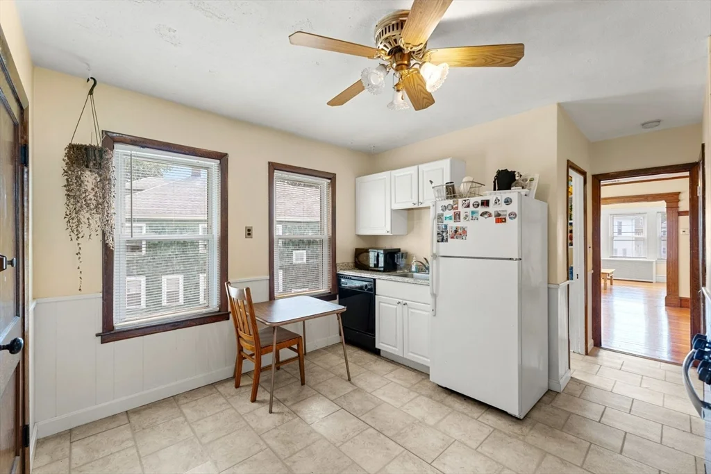 2 bed, 1 bath apartment for rent at 25 Dartmouth St Unit 2, East Watertown — photo 7 of 17