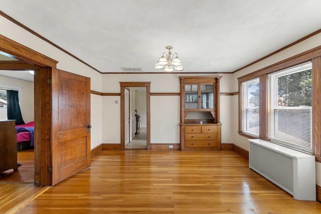 2 bed, 1 bath apartment for rent at 25 Dartmouth St Unit 2, East Watertown — photo 3 of 17