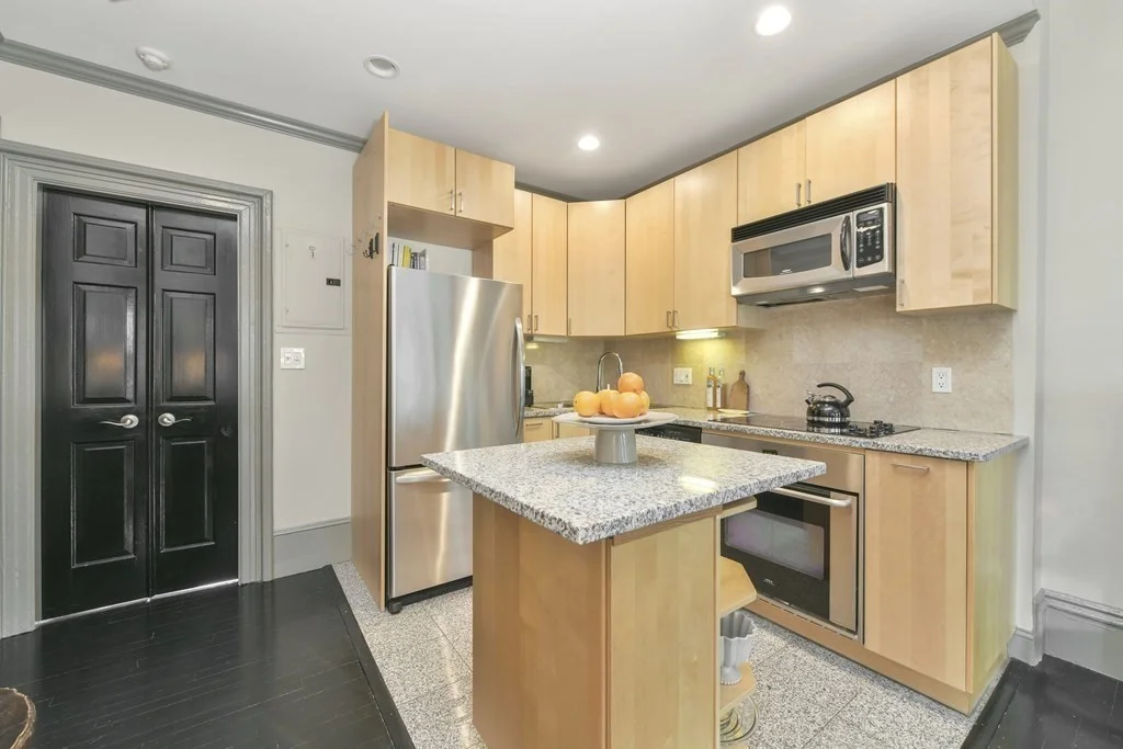 2 bed, 1 bath apartment for rent at 25 Dartmouth Unit 3, South End — photo 12 of 27