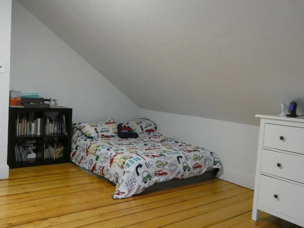 6 bed, 3 bath apartment for rent at 25 Davis Ave Unit 2, Brookline Village — photo 19 of 30